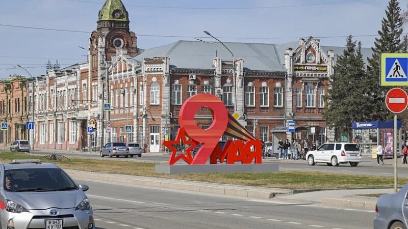     Барнаул начали готовить к празднику 80-летию Победы. Телеграм-канал «Барнаул»