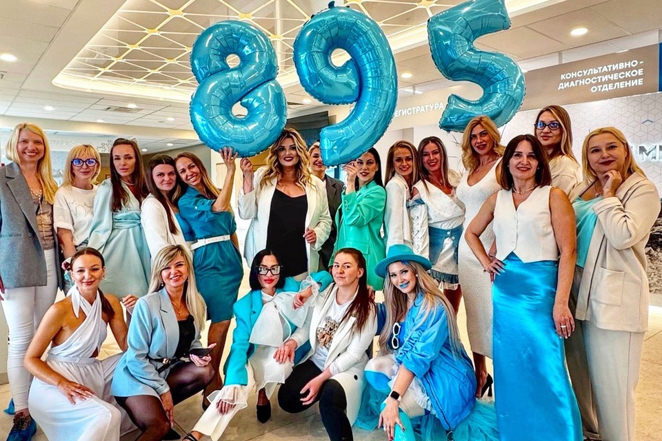    Новосибирские блогеры танцем отметили рекорд хоккеиста Александра Овечкина. Фото: «Фэшн группировка»