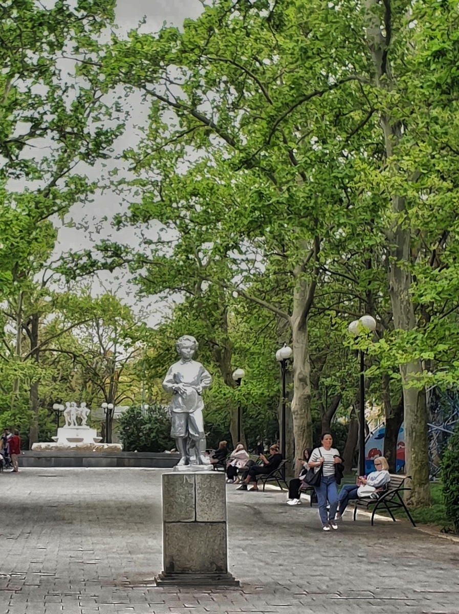 Парк в самом центре города Севастополя. 