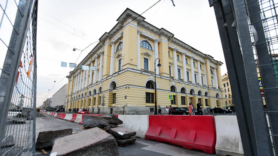 АО «Группа «Илим» займет 12 тыс. из 18 тыс. кв. м здания на Фонтанке, 57, остальные 6 тыс. сдаст в аренду.📷Фото: Александр Коряков / Коммерсантъ