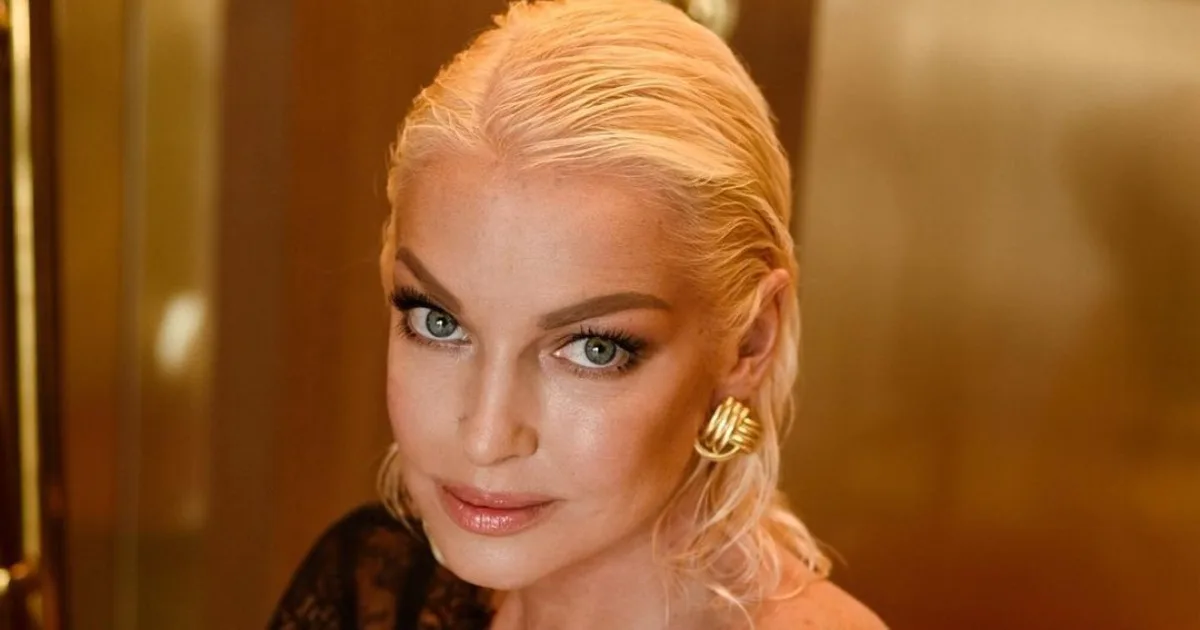 Наверняка вам доводилось слышать множество противоречивых мнений об Анастасии Волочковой. 