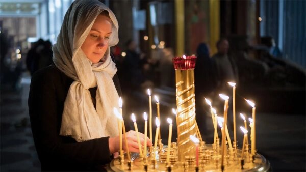 Чистый четверг 2025: какого числа праздник и в чём его смысл. Обложка © Getty images / iStock
