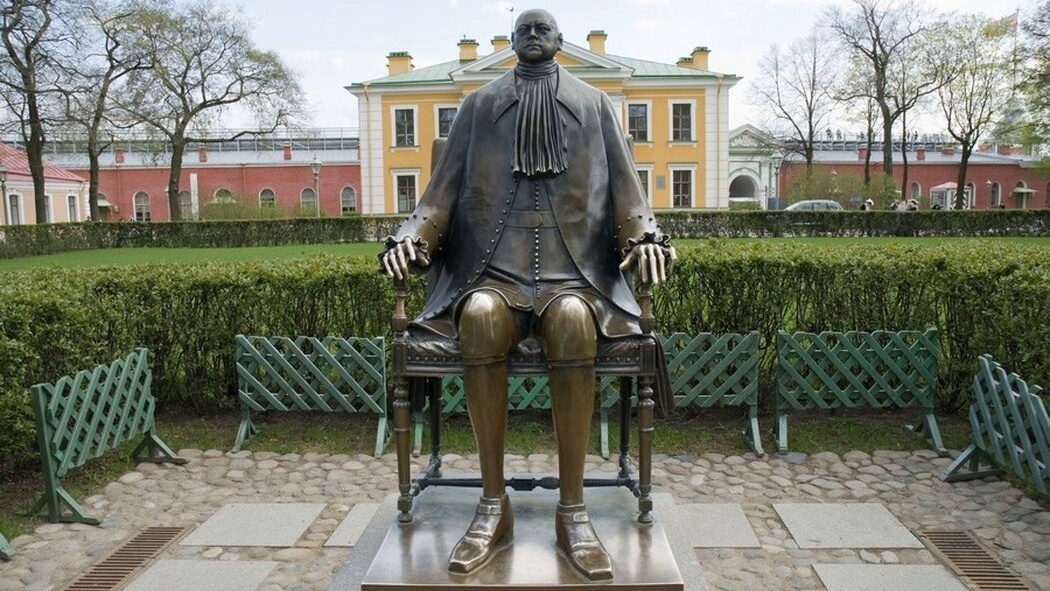 Скульптура Петра I авторства М. Шемякина