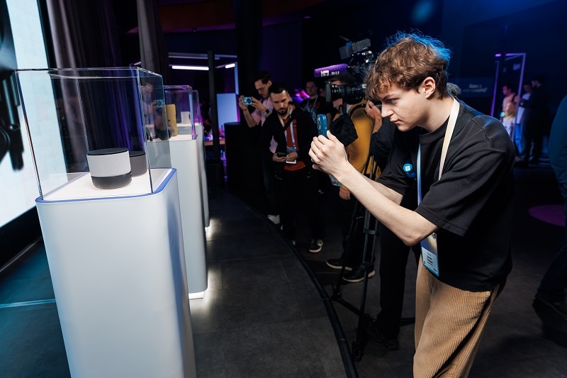 «Яндекс» рассказал о крупнейшем обновлении Алисы, а также представил новые устройства