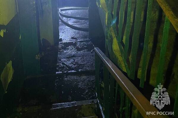    Кто поджигает подъезды? В одном из районов Оренбурга произошел второй серьезный пожар за последние 5 дней