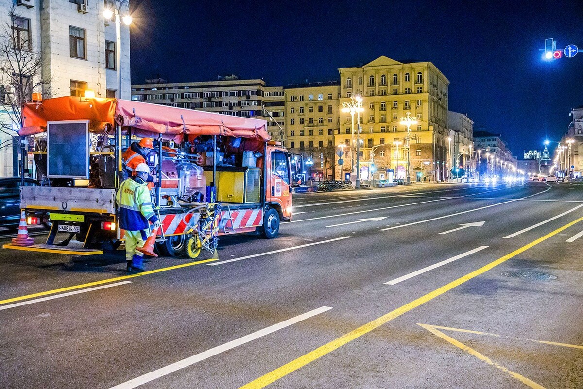    Временная разметка в центре Москвы: подготовка к репетициям и параду Победы