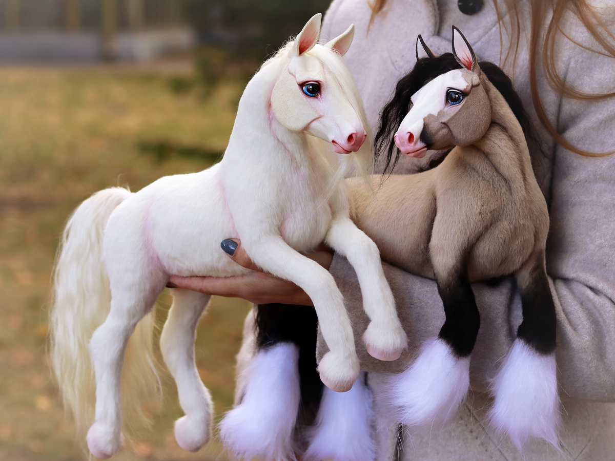 На всех фотографиях работы моего авторства. Подвижные игрушки из искусственного меха