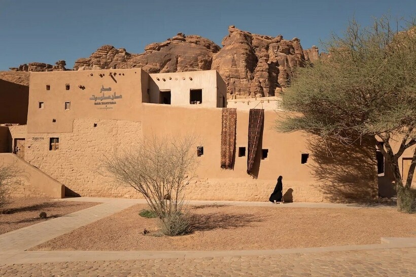    14 фото экоотеля в старинном городе Саудовской Аравии, где фонари заменили на свечи