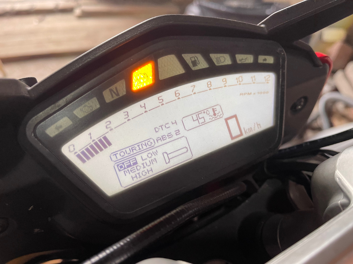 Подогрев ручек на Ducati Hyperstrada (Hypermotard)