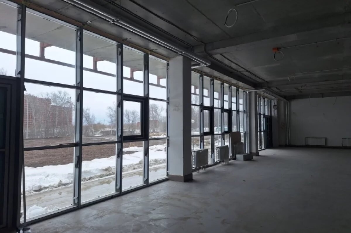    Мэр Томска проверил ход строительства школы на Высоцкого