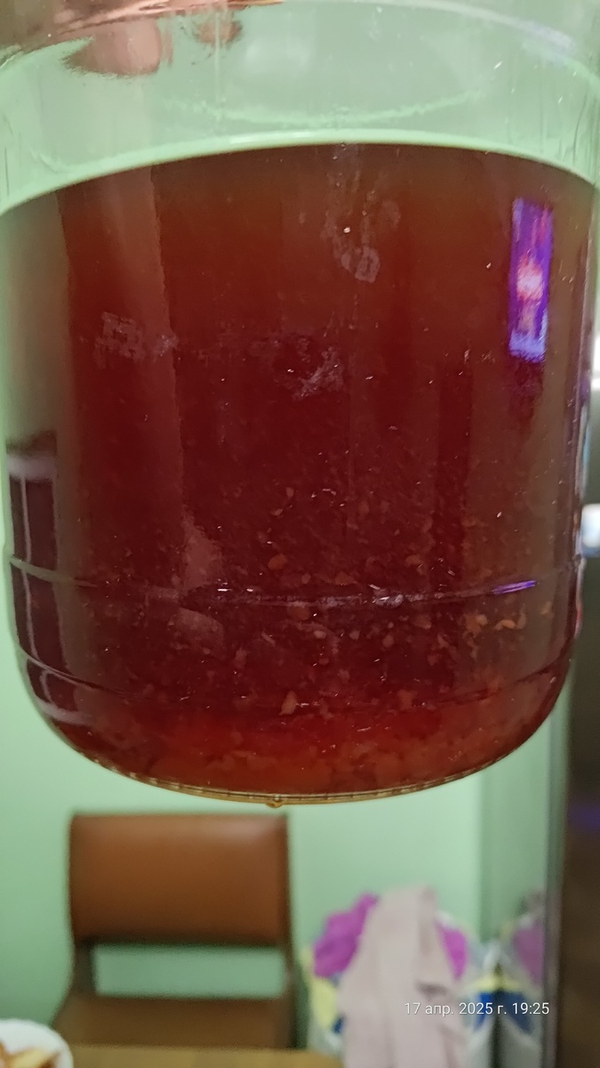 Это только малая часть осадка спустя полгода.