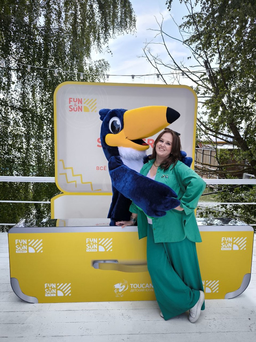 Символ детского клуба  - птичка Тукан и я