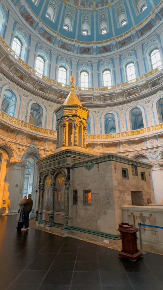 Кувуклия (от греч. «опочивальня») — часовня в Воскресенском Ново-Иерусалимском монастыре, в которой находится Гроб Господень.
