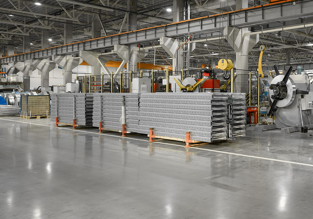 IEK GROUP — снова в лидерах!