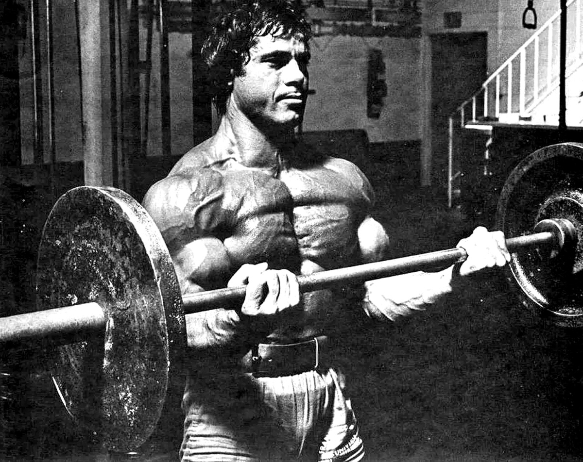 Сегодня хочу рассказать вам уникальную историю удивительного и разностороннего человека, чья жизнь была настоящим примером того, как можно преодолеть любые преграды