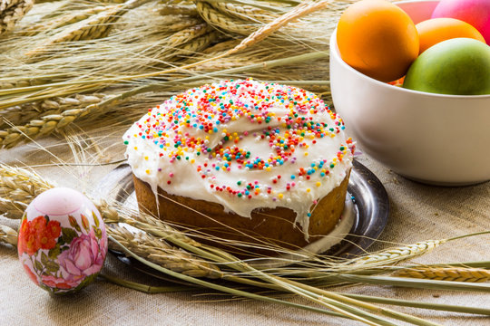 Пасхальный набор в 2025 году в России подорожал на 10%. Фото:  Adobe Stock 