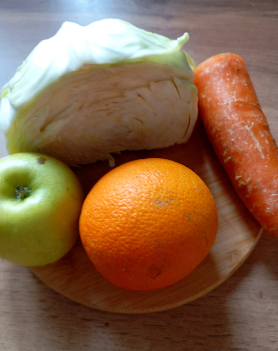 Набор овощей и фруктов для салата 