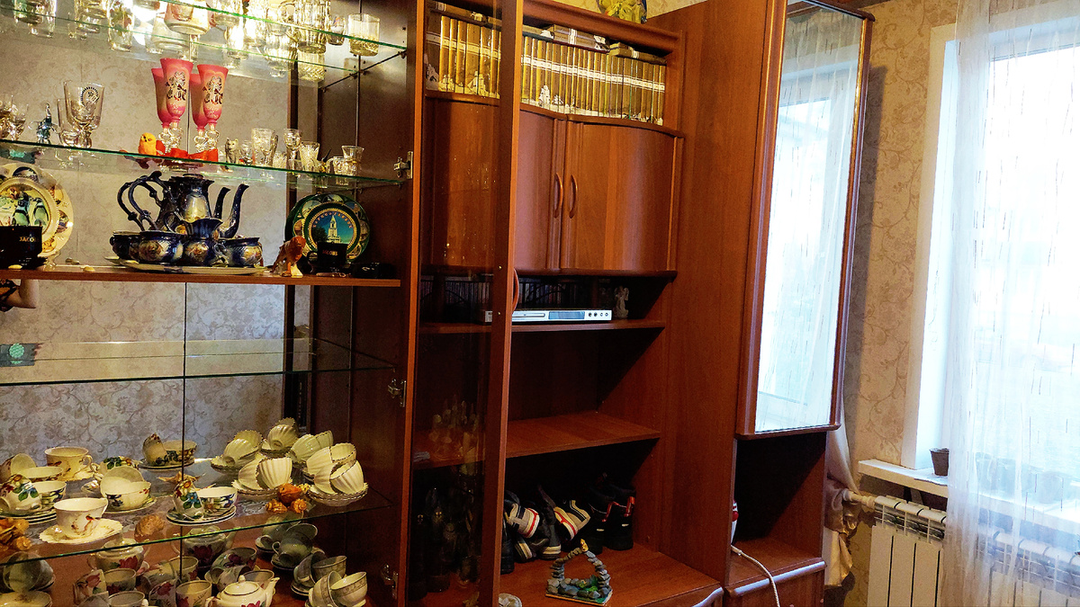 Посуда в шкафу