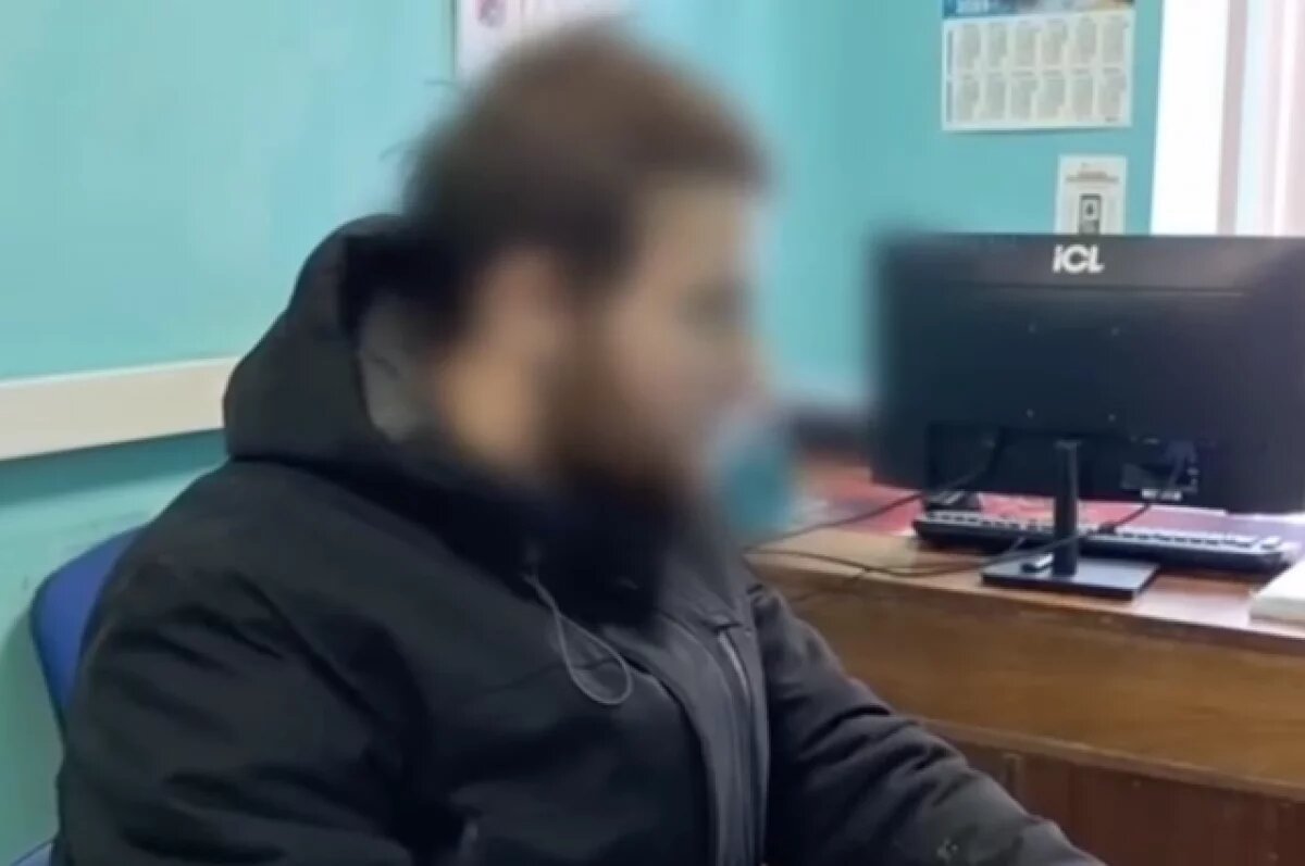    Читинские полицейские задержали курьера телефонных мошенников в Москве