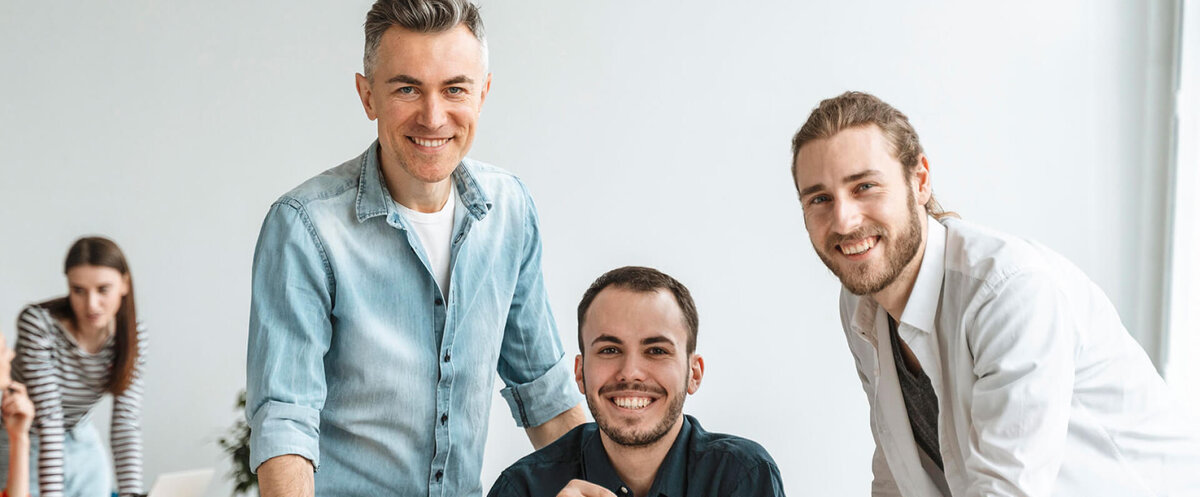 Команда продакт-менеджеров в офисе