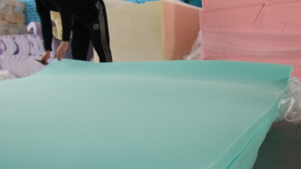 Фото с Мебельной Фабрики Панда, пенополиуретан