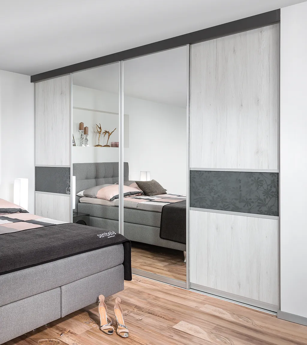 Шкаф-купе в спальне