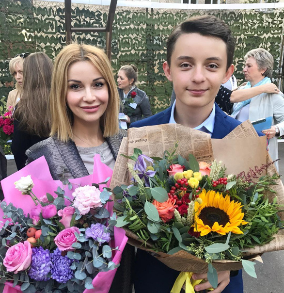 Орлова с сыном