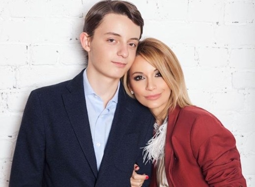 Орлова с сыном