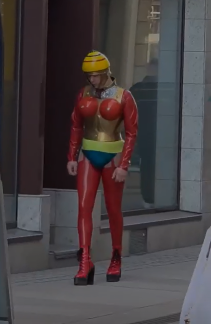 Фото с  Telegram канала — кроссплатформенный мессенджер. Основан в 2013 году Павлом и Николаем Дуровыми. Фото доступное в интернет ресурсах.