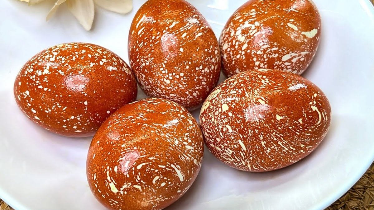 КОСМИЧЕСКИЕ яйца в луковой шелухе без химии