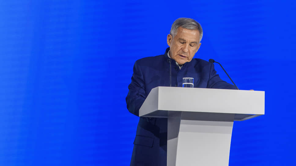 Минниханов стал почетным доктором петербургского политехнического университета.📷Фото: Артемий Шуматов / Коммерсантъ