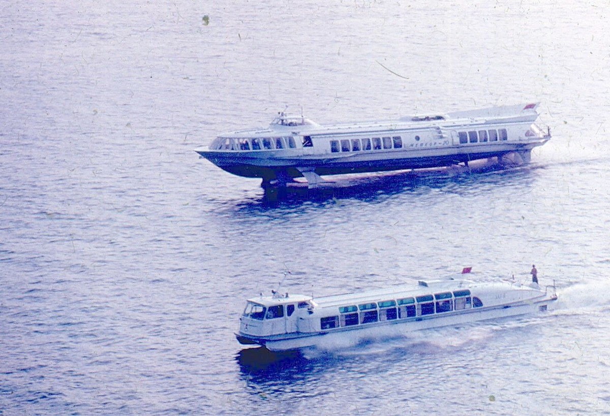 Эра скоростных судов. Теплоходы «Метеор» и «Заря». 1983 год. Автор: Andshel.