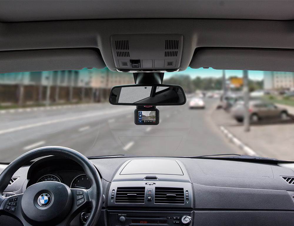 Топ-5 автомобильных видеорегистраторов 2025 года