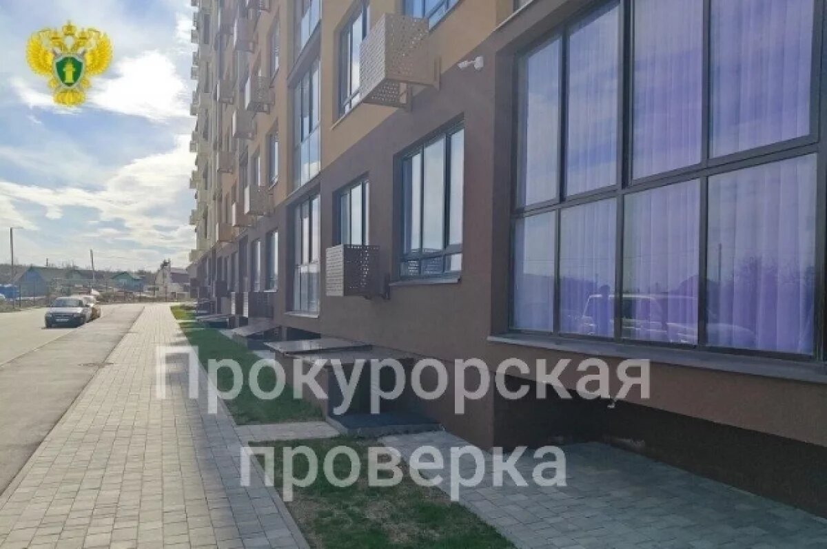    Почти годовалый ребёнок упал из окна седьмого этажа в Тульской области