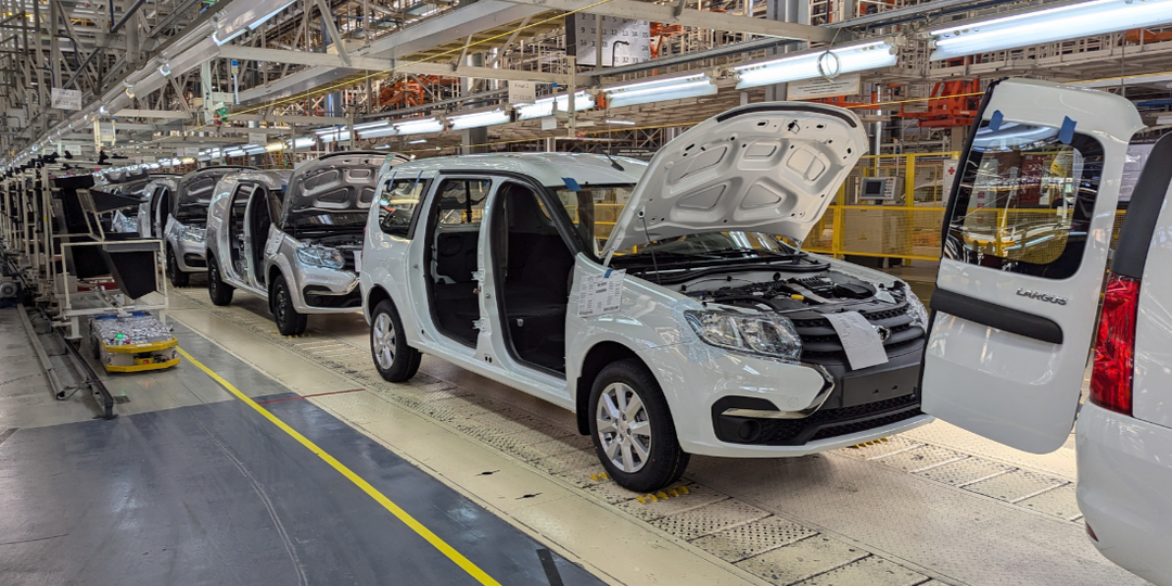 Дела плохи, миллиарды вложили, а не смогли выпустить даже 500 Лада е-Ларгус, е-Ларгус оказался слишком дорогой, решили удешевлять