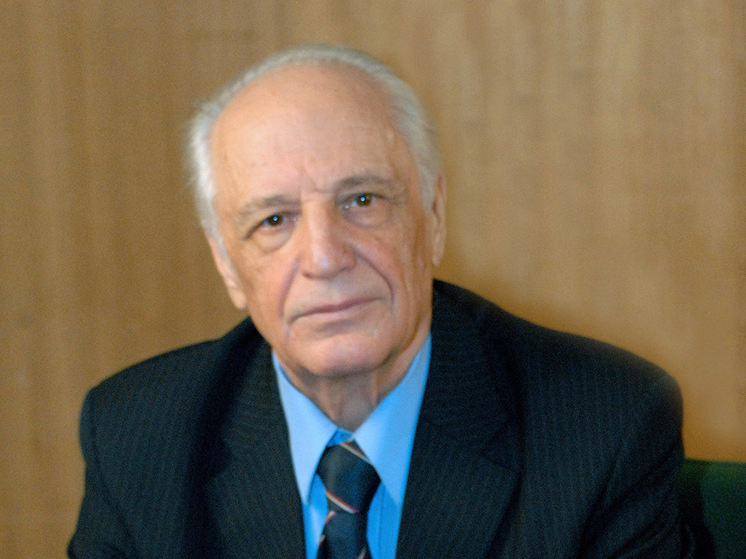 На фото: Валентин Васильевич Сорокин (25 июля 1936–15 апреля 2025) – поэт. Фото Анатолия Хрупова