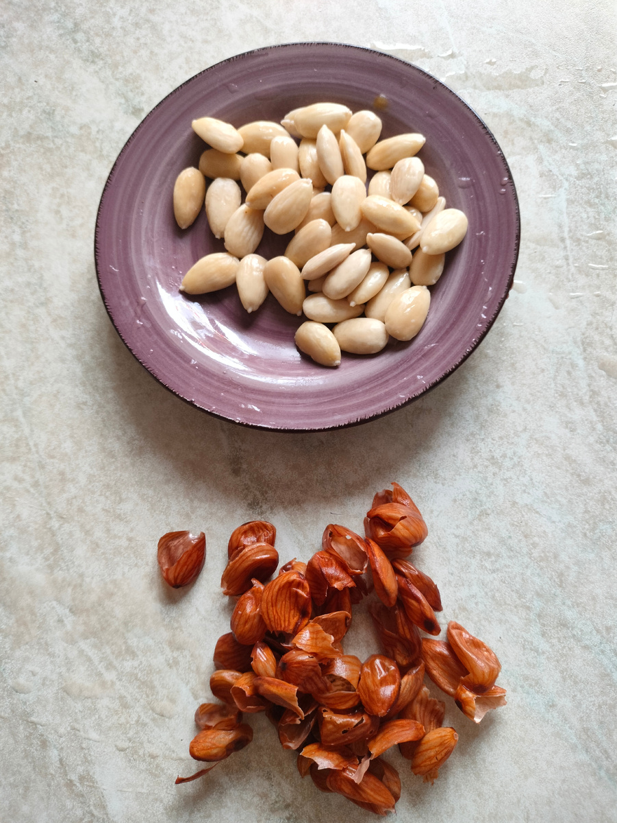 Фото автора. Очищенный миндаль