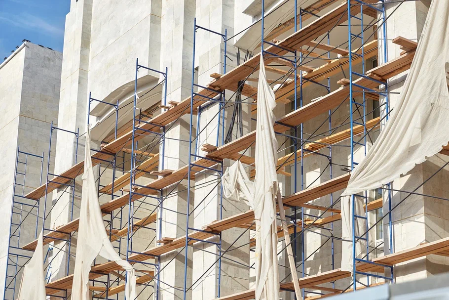 Строительные леса ООО "СК РАЙДО" на объекте