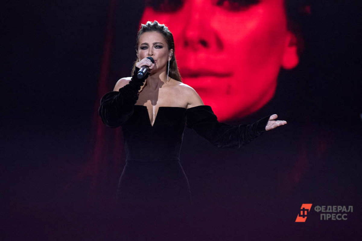 Теперь в документах певицы нет отчества.  Фото: Фото: ФедералПресс / Екатерина Лызлова