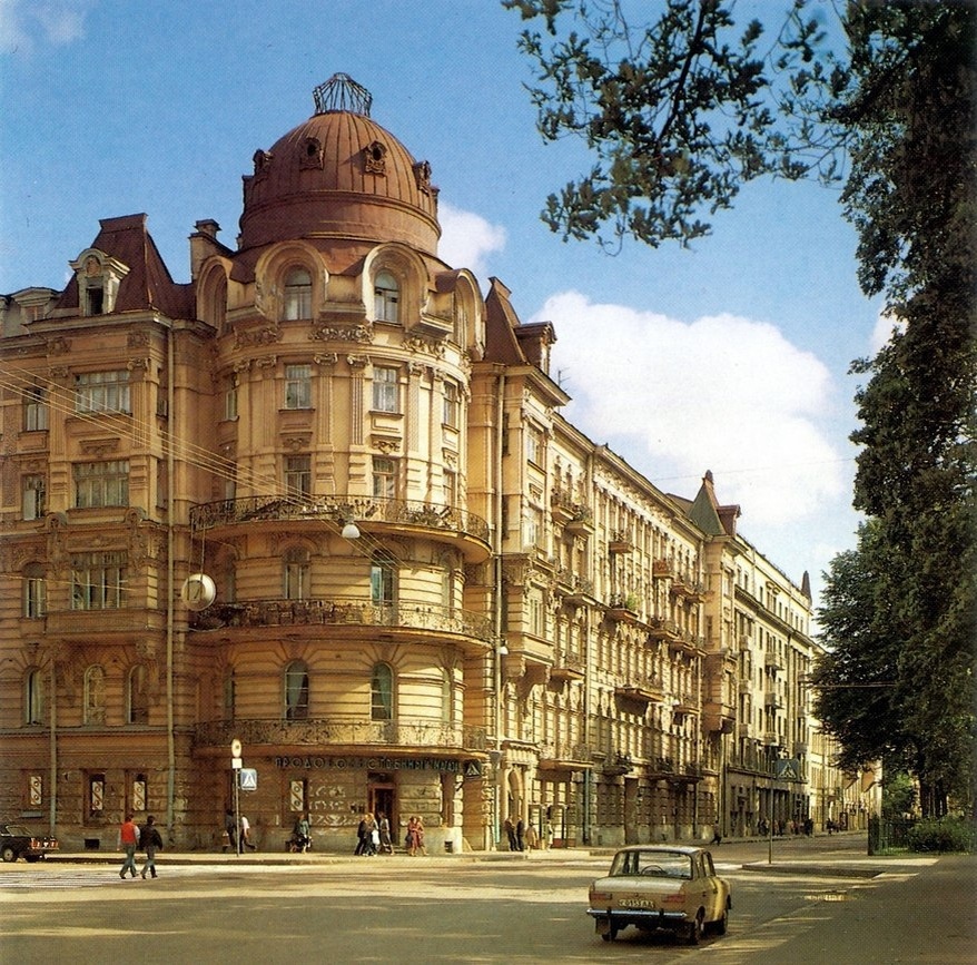 Доходный дом Дернова с "башней"