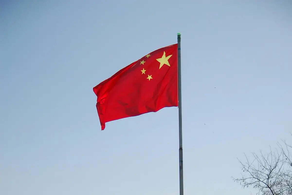    Флаг Китая. © unsplash.com / Brian Matangelo