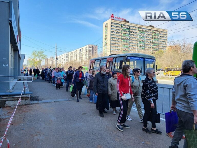    Евгений Солнцев рекомендовал объявить 29 апреля, Радоницу, выходным днем Белов Михаил Александрович