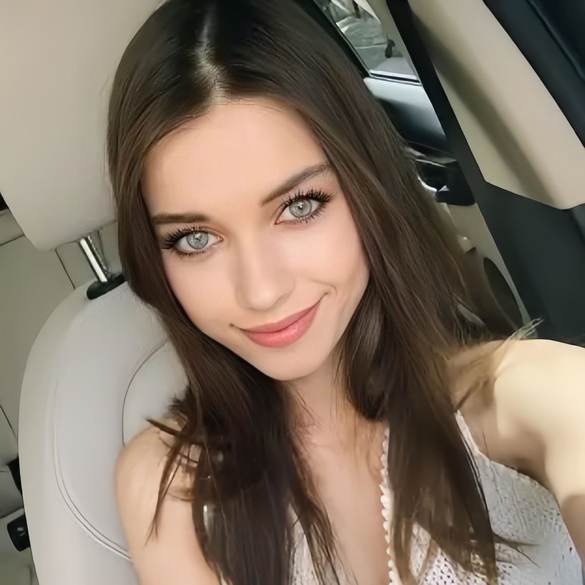 Афра Сарачоглу