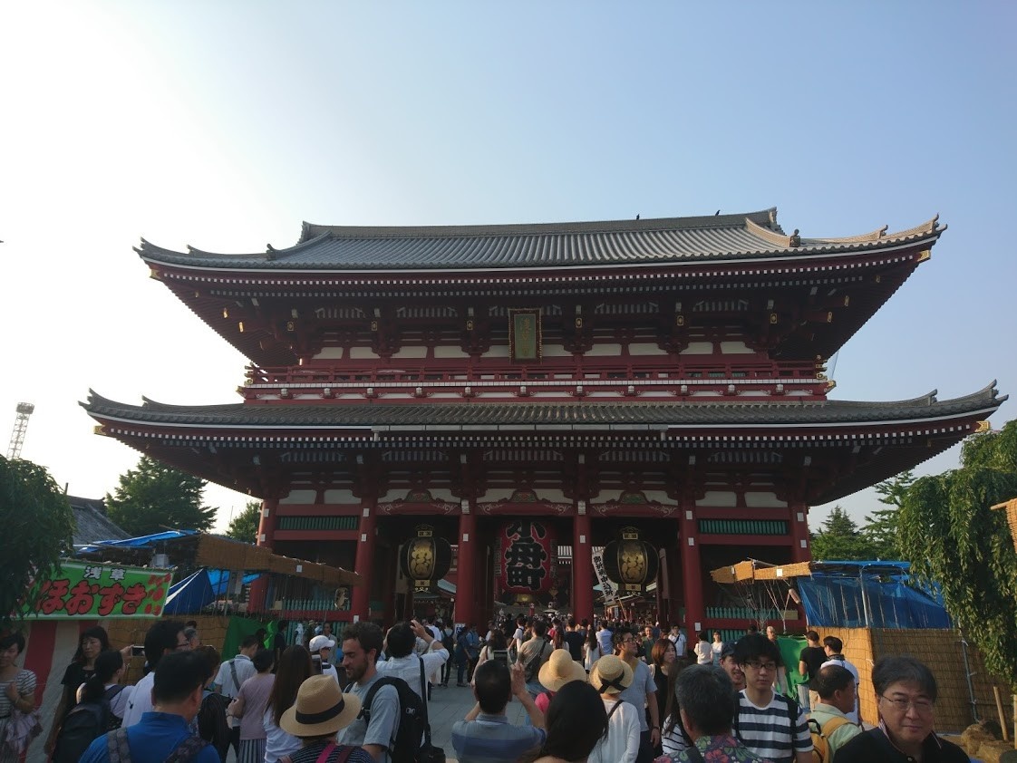 Ворота перед храмом Асакуса