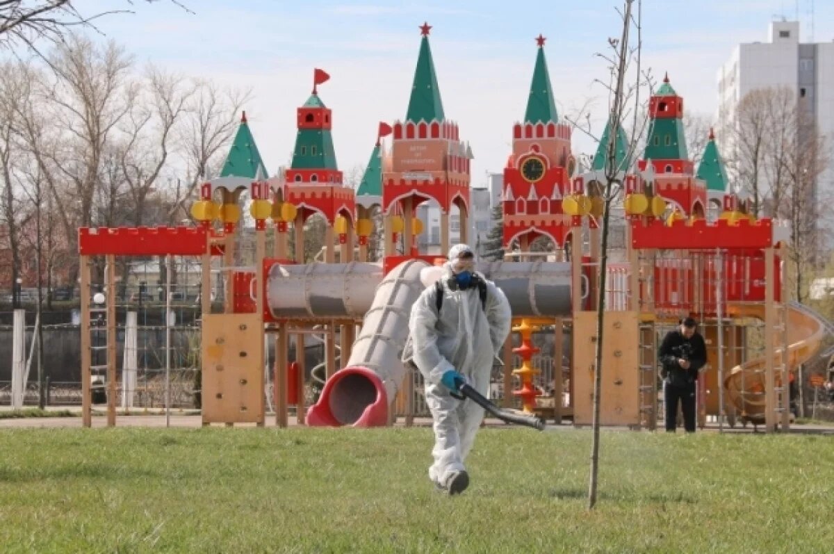    Акарицидные обработки против клещей начали проводить в Тульской области