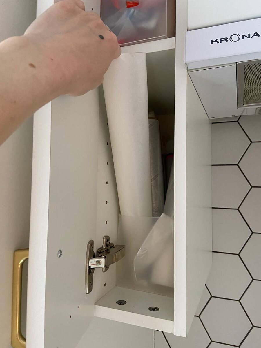 Мне все видно и легко достать предметы из лотка:) да и весь лоток, в случаем необходимости, достать просто.