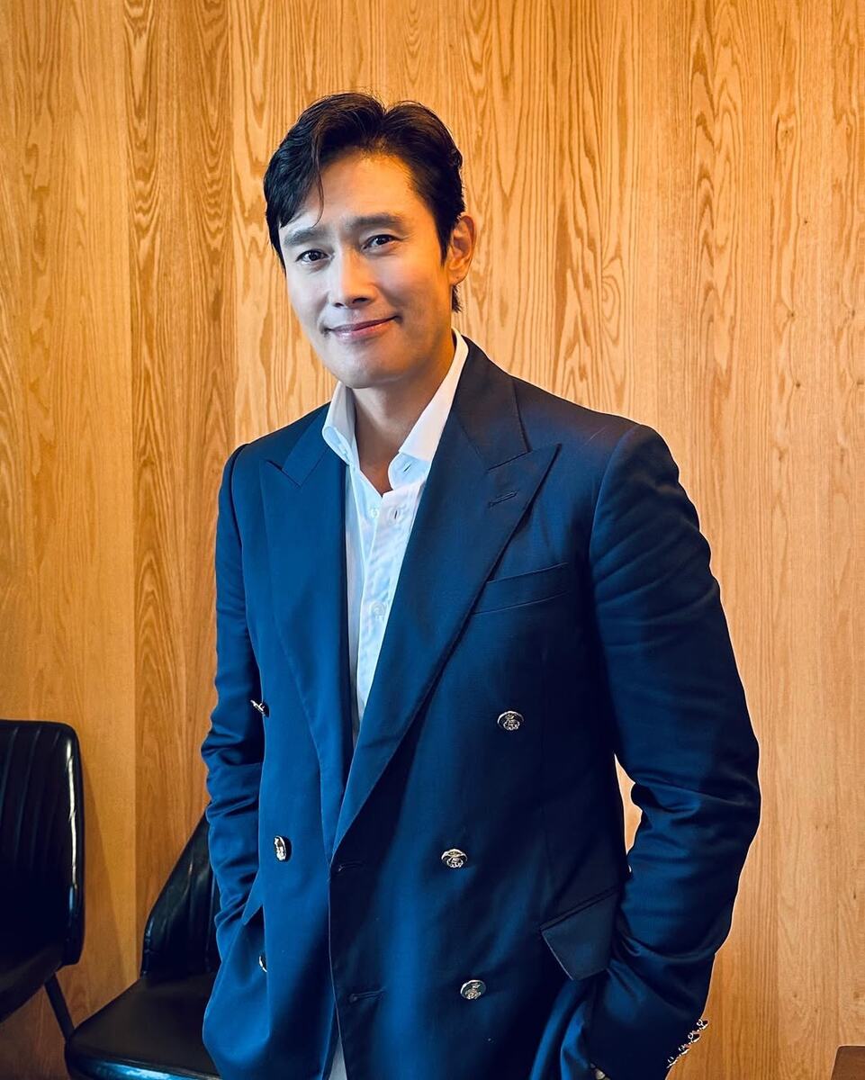    Ли Бён ХонСоцсети