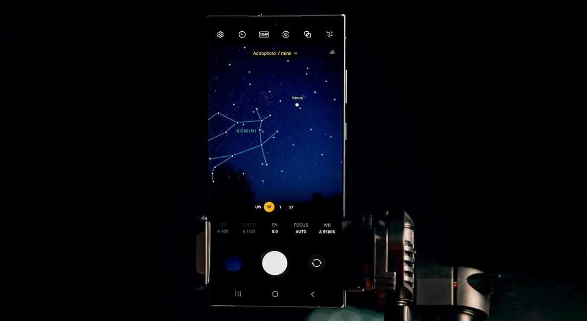 Увидеть, какие созвездия есть на небе, можно с помощью режима Астрофото в приложении ExpertRAW