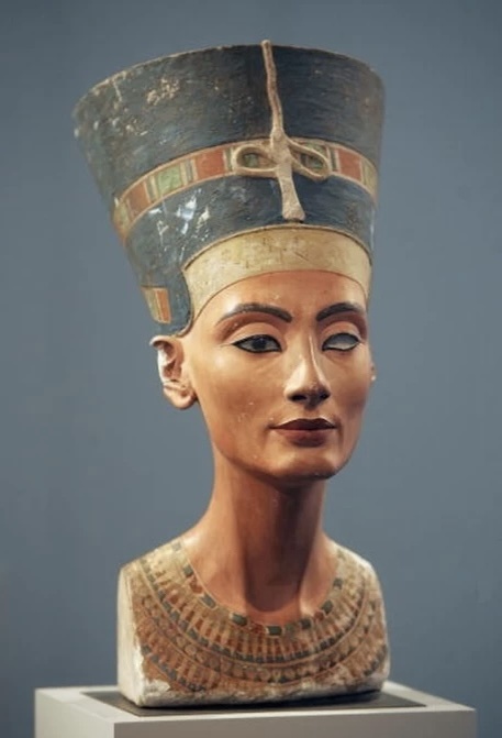 Царица Хатшепсут. Фото: https://www.cairotoptours.com/ru/Египет-путеводитель/Путешествия---блог/-The-Queen-Hatshepsut