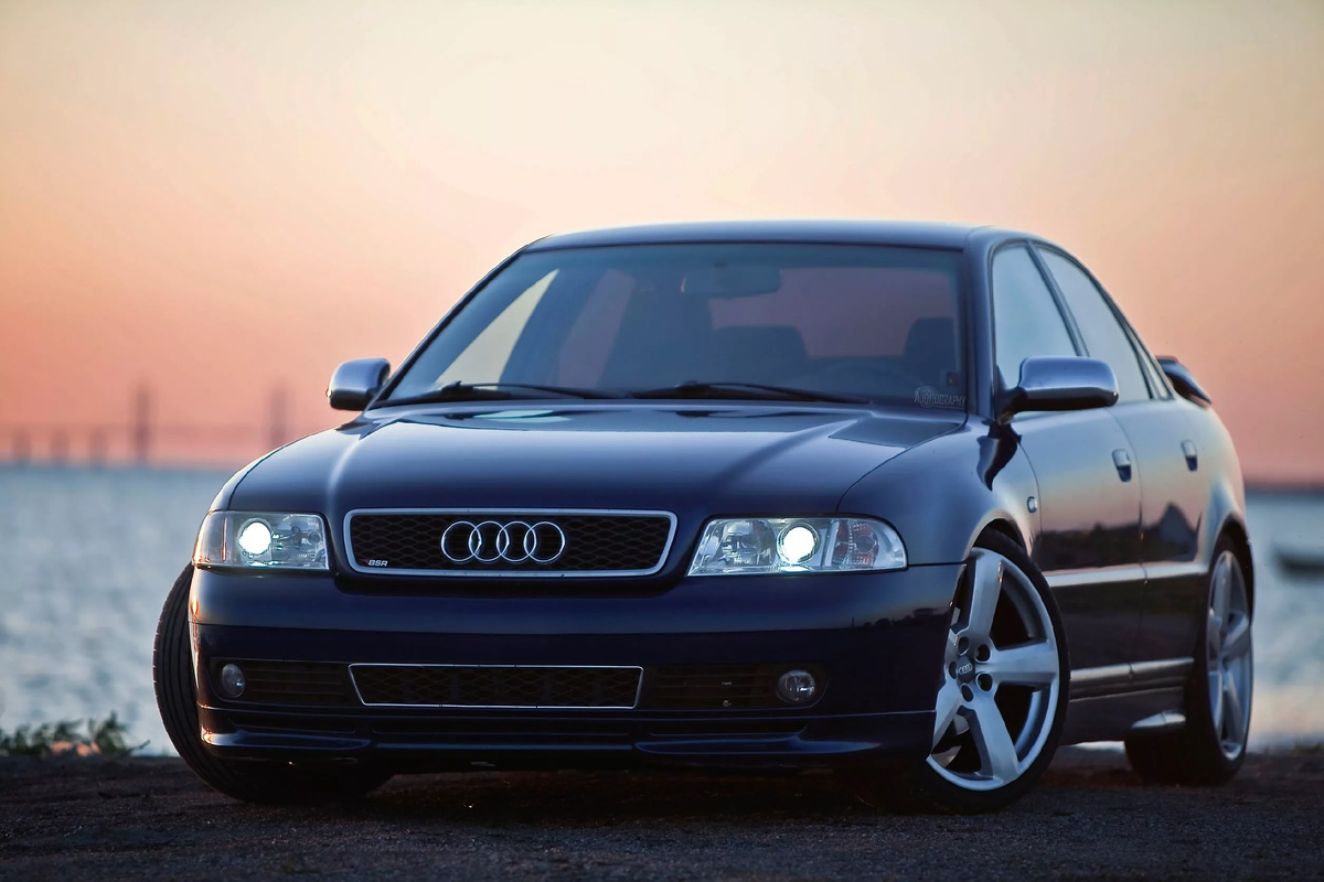 AUDI A4 B5.